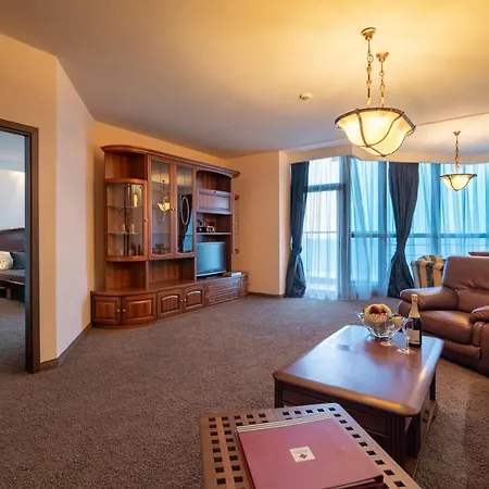 Astera & With Free Private ゴールデンサンド