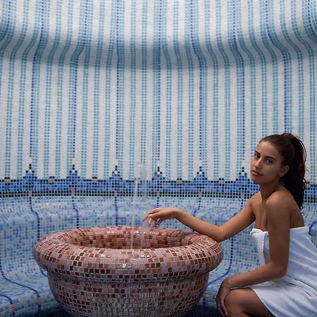 ホテル Astera & With Free Private ゴールデンサンド