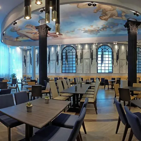 ホテル Astera & With Free Private