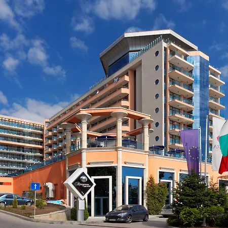 Astera & With Free Private ゴールデンサンド