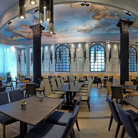 Astera & With Free Private ホテル 4*