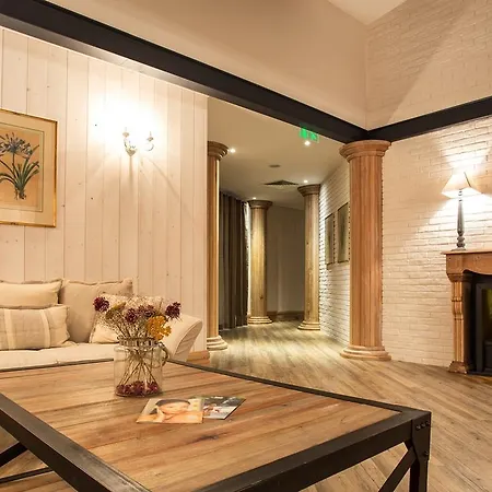 ホテル Astera & With Free Private 4*